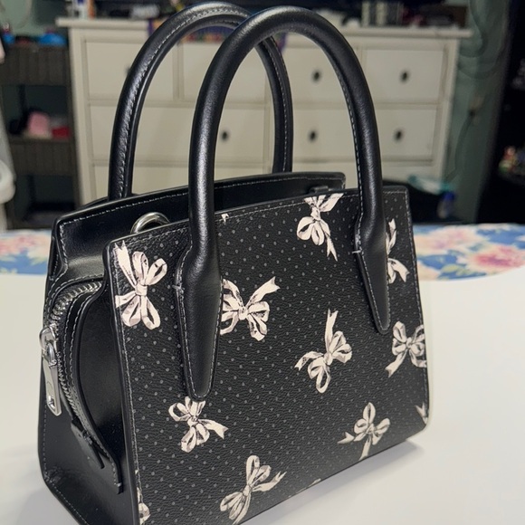 NWOT - Coach - Andrea Carryall - Black and White with Bow Design - Picture 4 of 5